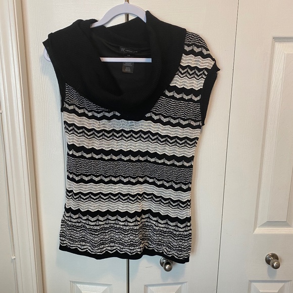 INC turtle neck top size L - Picture 1 of 10